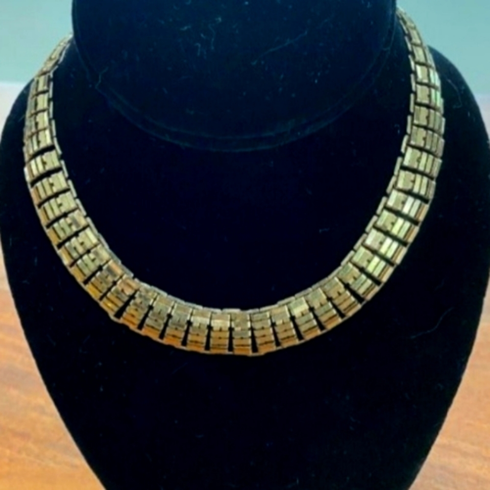 c1954 CORO PEGASUS GOLDTONE CHOKER CHAIN RRD Track Pattern